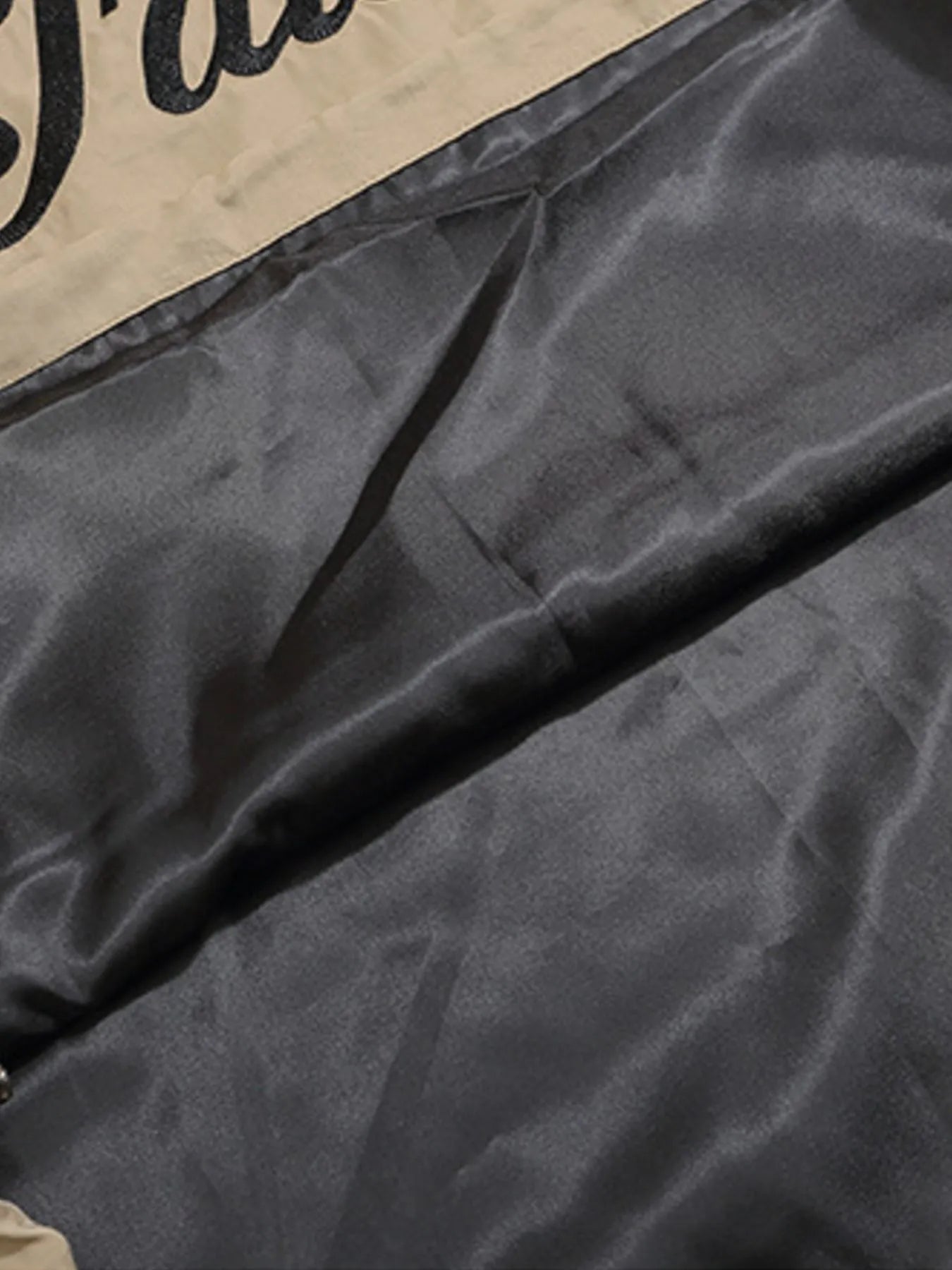 Men's Contrast Pullover Windbreaker with Embroidered Detail - Image 8